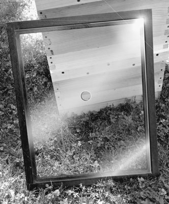 When making your inner cover, substitute a sheet of 1/4 inch thick Plexiglas for the plywood. [Cred